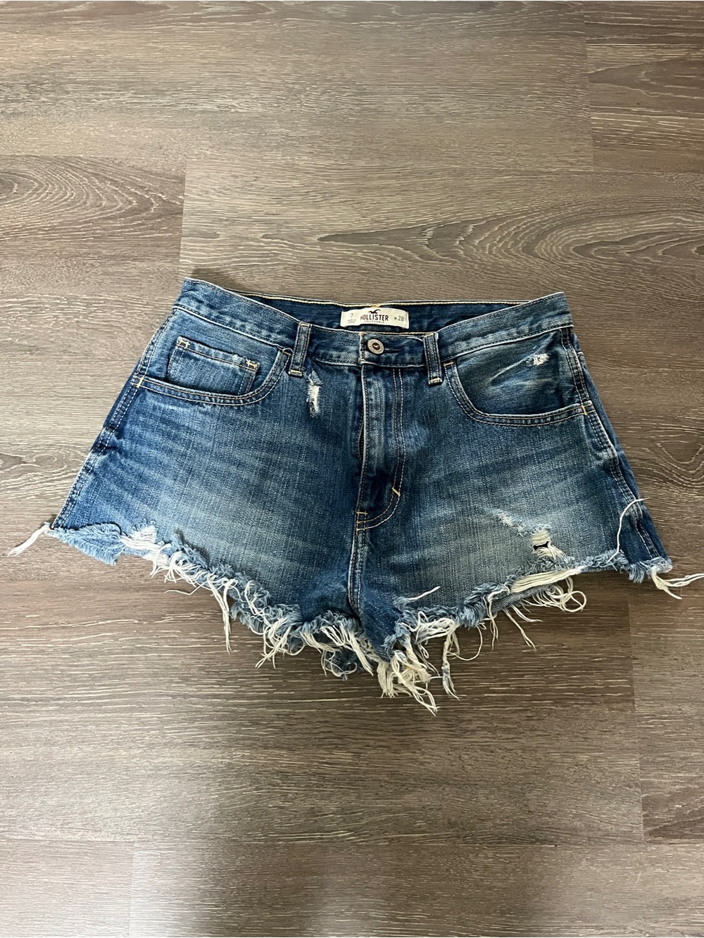 Hollister Distressed Denim Shorts Size 7 W28